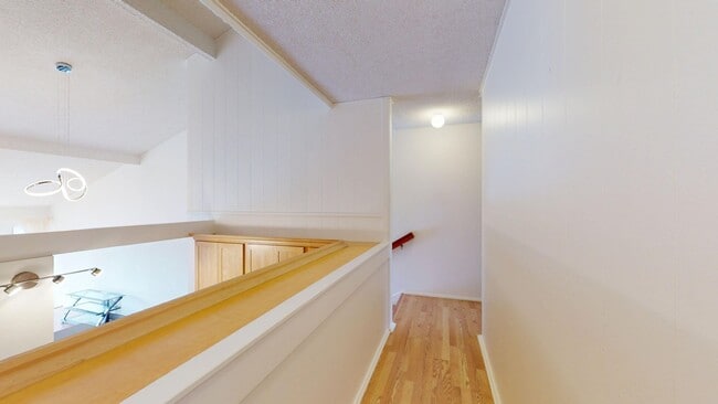 Building Photo - Spacious 3-Bedroom, 2-Bath Townhouse in Gr...