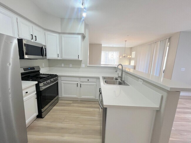 Foto del edificio - VERY NICE 2BED/2BATH WITH 1 CAR GARAGE IN GATED VISTANA CONDOMINIUMS