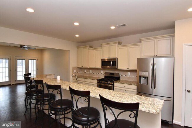 Foto del edificio - 20560 Charlotte Blvd