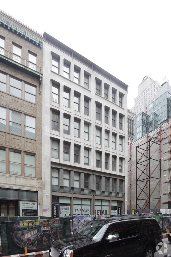 Building Photo - 95 Chambers St