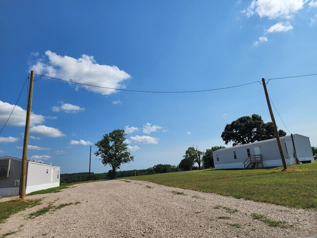Foto del edificio - Bullard Mobile Home Park