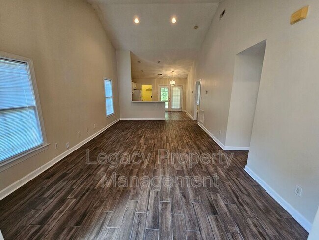 Foto del edificio - 2407 Ashton Park Ln