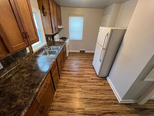 Building Photo - Click the “Apply Now” button or email wapmrentals@gmail.com for a prompt response.