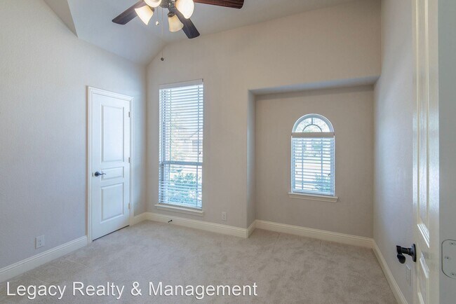 Foto del edificio - 4 br, 3 bath House - 1716 Ada Lane