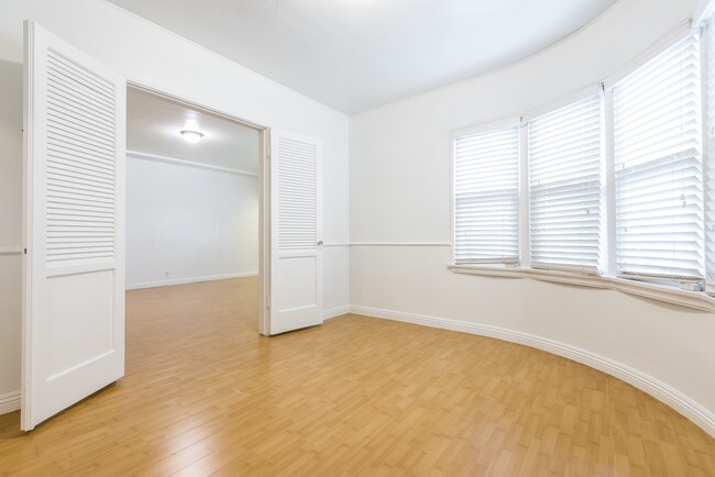 Foto del edificio - 2200 Midvale Ave