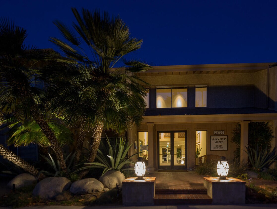 55+ Valley Oaks Village Senior Apartments Apartments in Newhall, CA