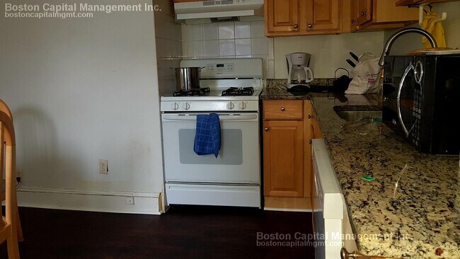 Foto del edificio - 78 Linden St