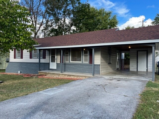 Foto principal - 310 S 8th St