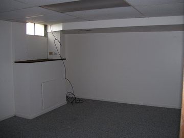 Building Photo - 113 Bellevue St SE