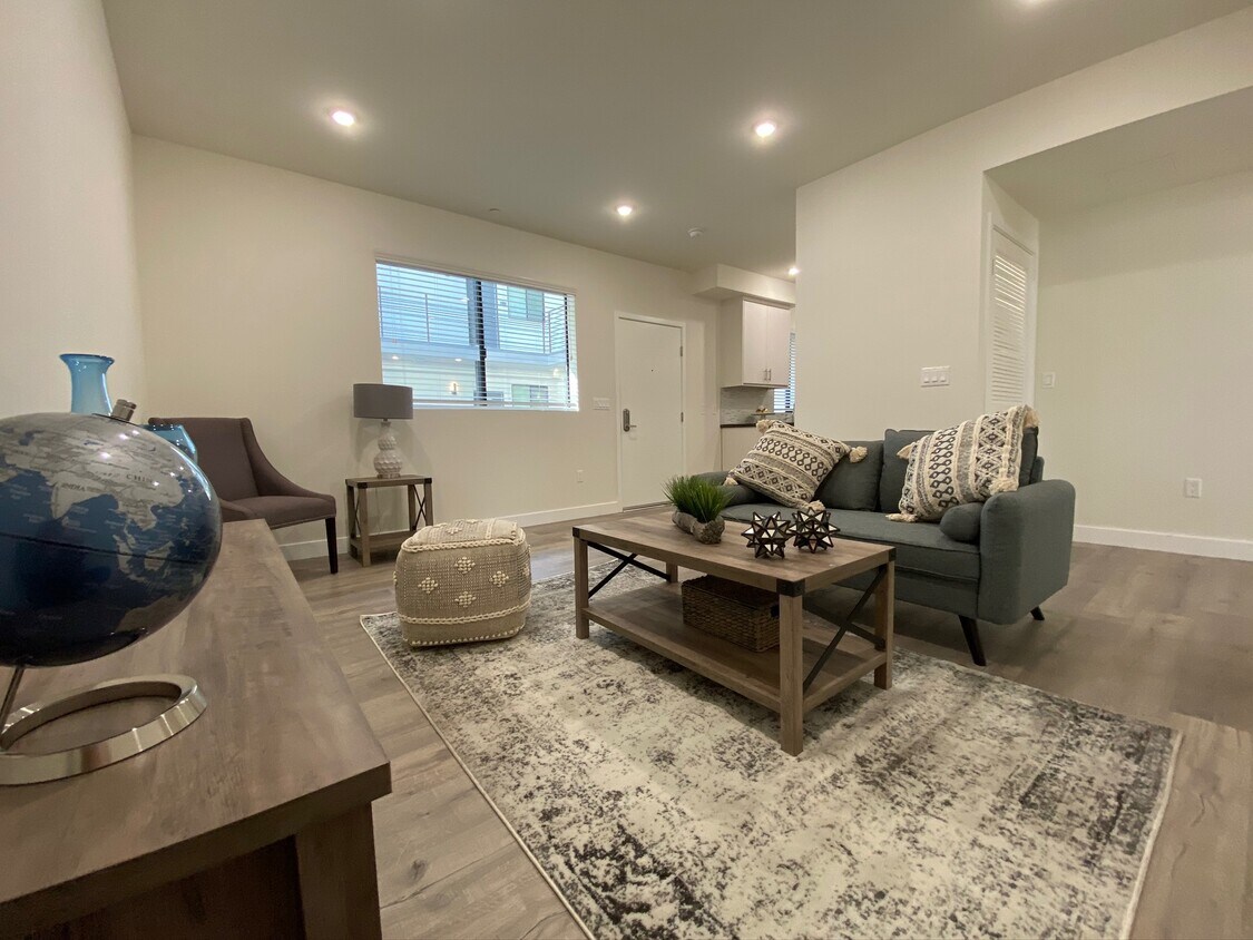 Living Room - 18529 Calvert St