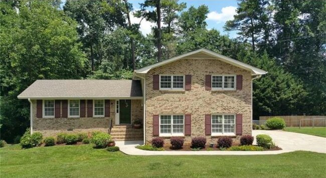 Building Photo - 697 Craig Dr