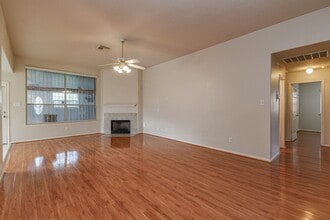 Building Photo - 13735 Branford Greens Dr
