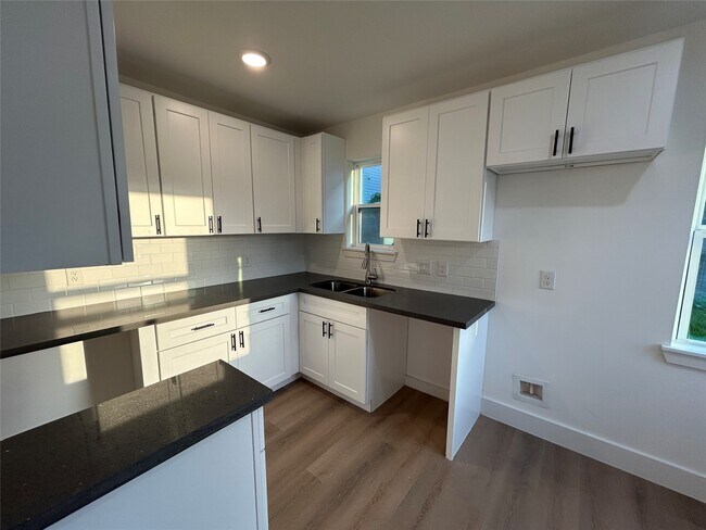 Foto del edificio - 2607 Live Oak St