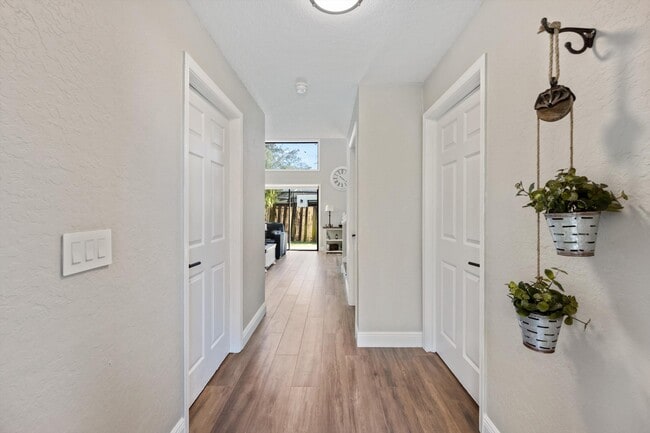Building Photo - 13745 Yarmouth Dr