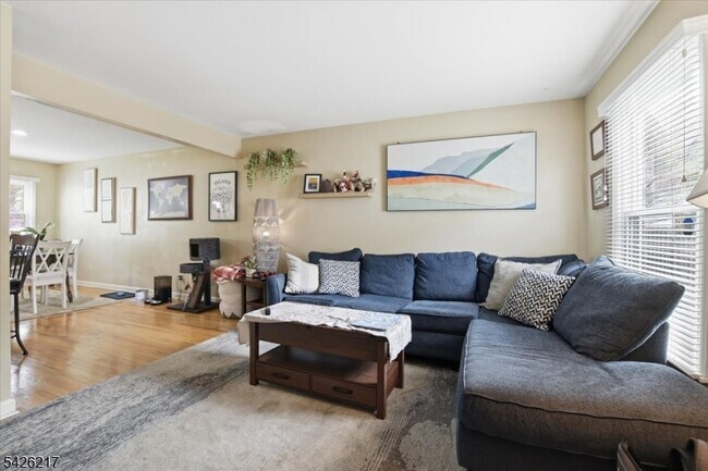 Foto del edificio - 23 Doremus St