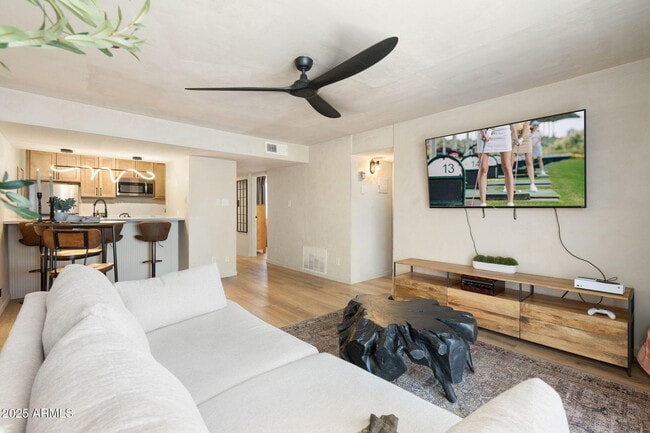 Foto del edificio - 3313 N 68th St