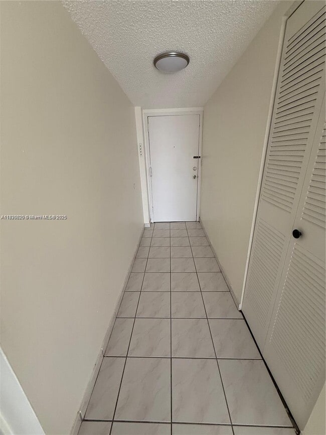 Foto del edificio - 14250 SW 62nd St