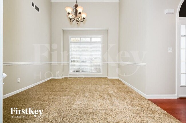 Foto del edificio - 115 Willow Hill Ln