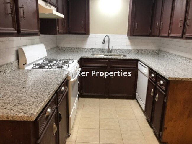 Building Photo - 4025 Ovid Ave
