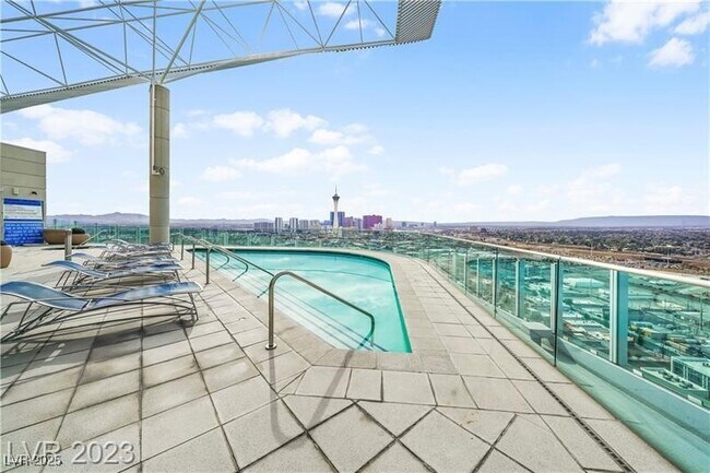 Foto del edificio - 200 Hoover Ave