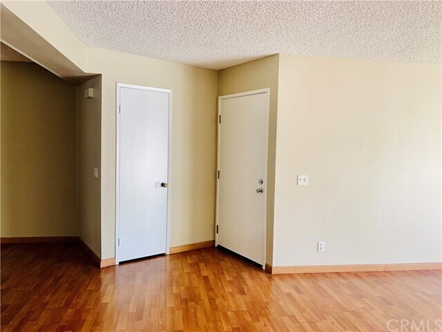 Building Photo - 11 Carriage Way