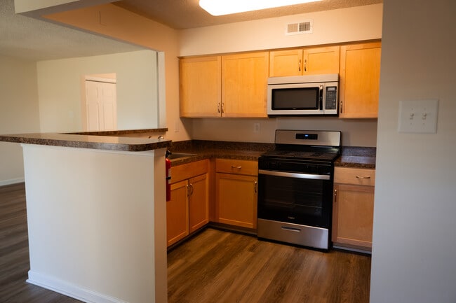 Building Photo - The Landings