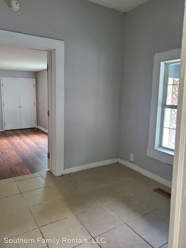 Foto del edificio - 3 br, 2 bath House - 545 West Ave
