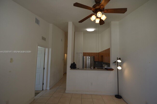 Foto del edificio - 1661 SE 29th Ct