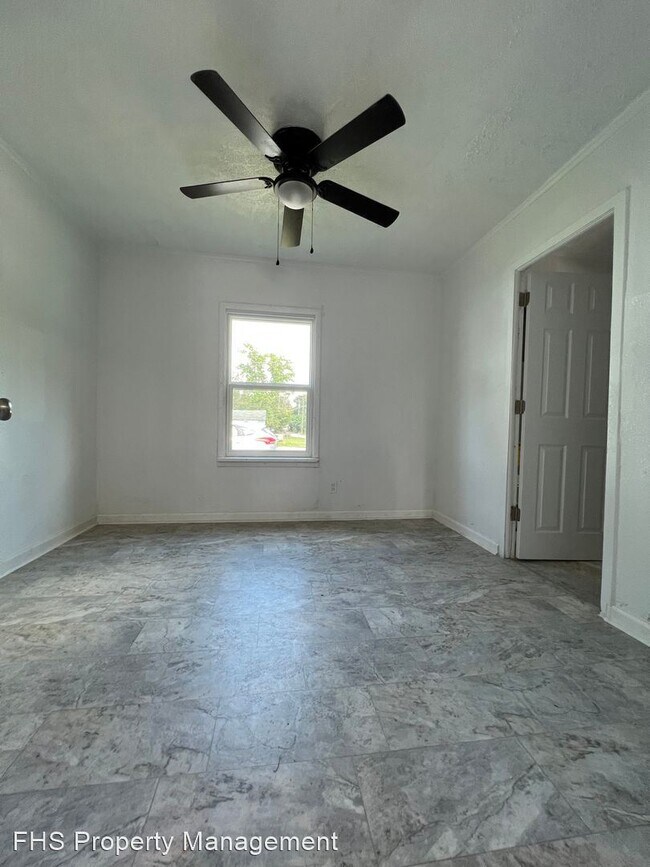 Foto del edificio - 1 br, 1 bath House - 1028 1/2 E Commercial