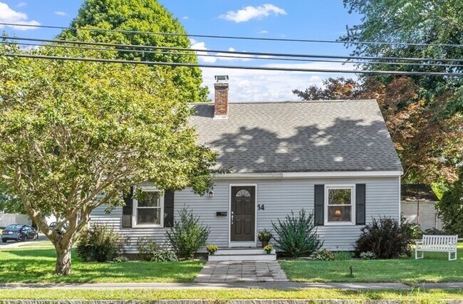 Building Photo - 14 Ruggles St
