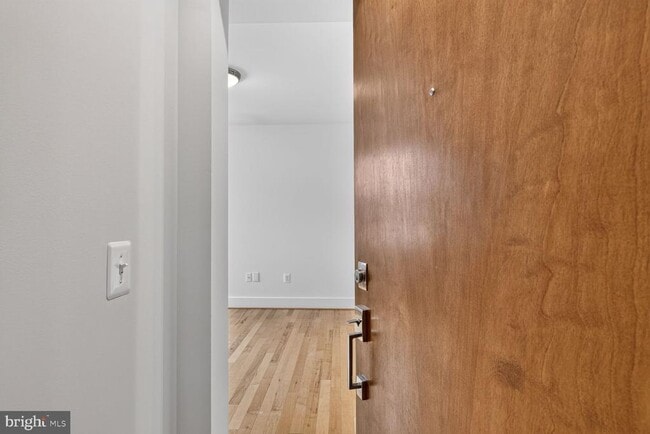Foto del edificio - 809 Otis Pl NW