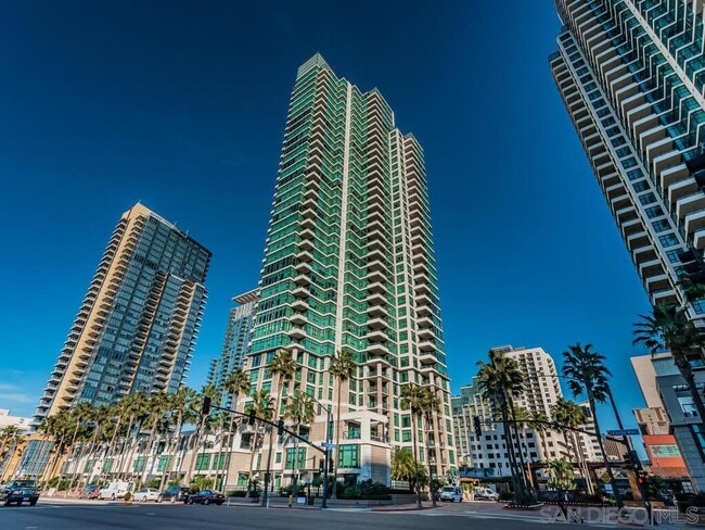 Building Photo - 1205 Pacific Hwy