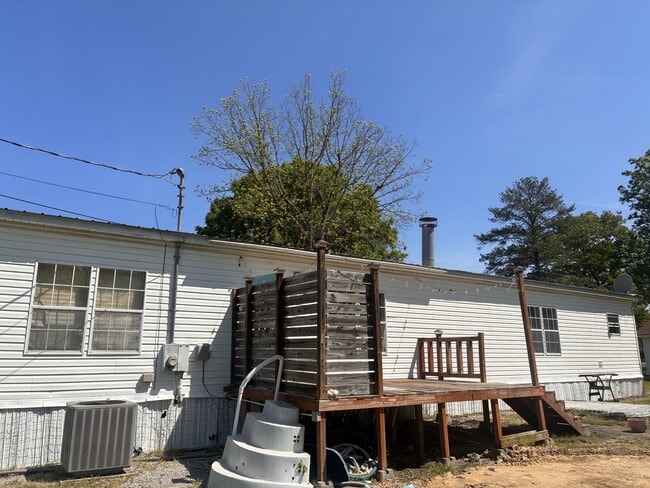 Building Photo - 424 E Air Depot Rd