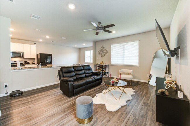 Building Photo - 2404 Shellcracker Dr