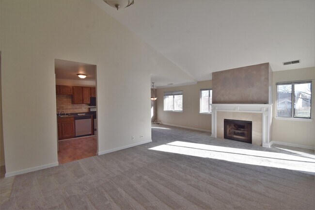 Foto del edificio - 607 Stone Cir Ct