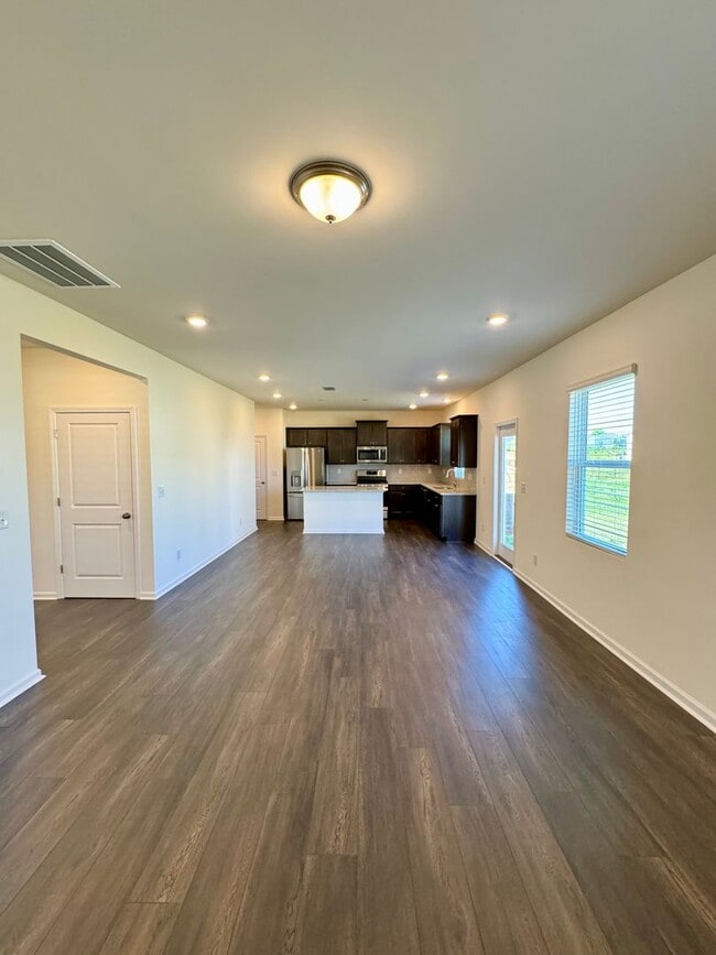 Building Photo - Beautiful 3BR/2.5 Bath in Union County.