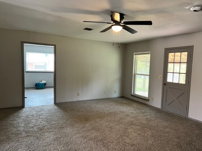 Building Photo - 4816 N Britton Dr