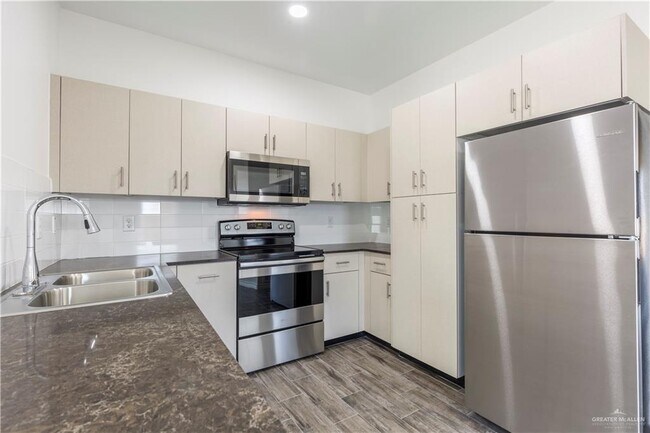 Foto del edificio - 815 N 15th Pl