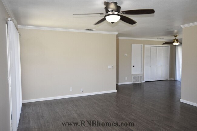 Foto del edificio - 5578 Coronado Way