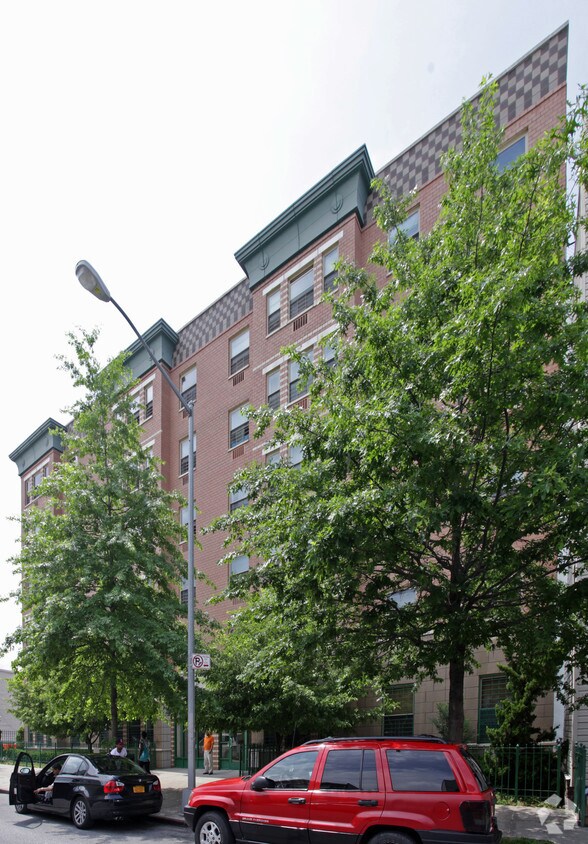 31 Schaefer St. - Schaeffer Apartments