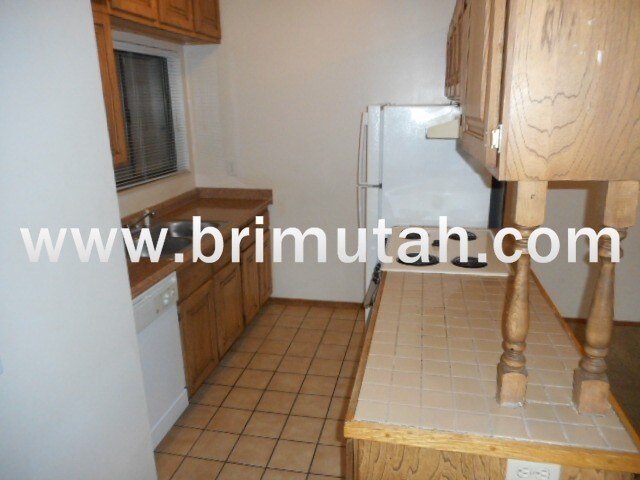Building Photo - 1304 E 900 S