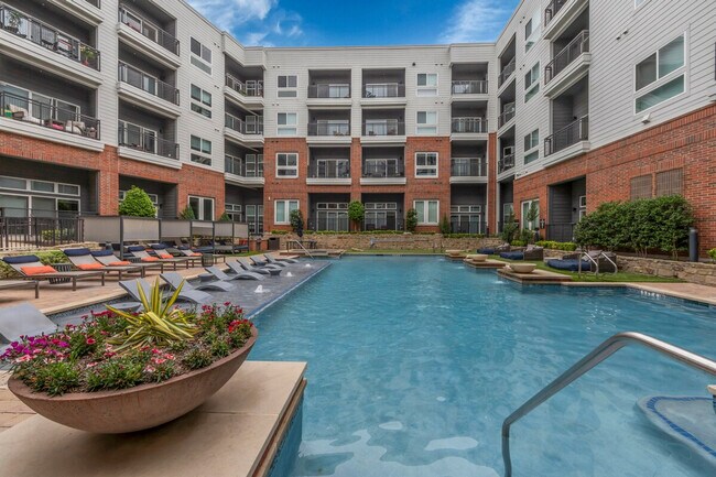 Foto del edificio - 6303 Frisco Square Blvd