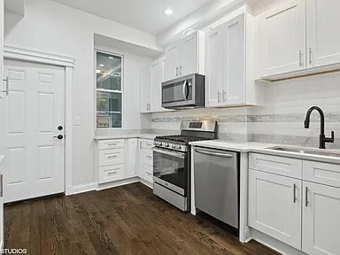 Foto del edificio - 2342 W Fullerton Ave