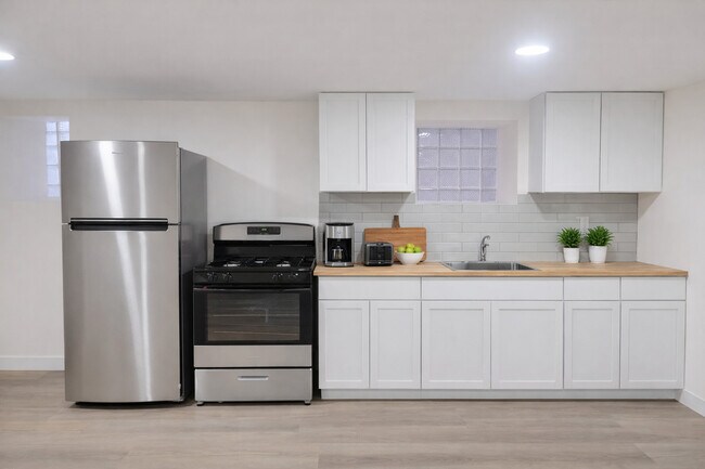 Foto del edificio - 3037 W Lexington St