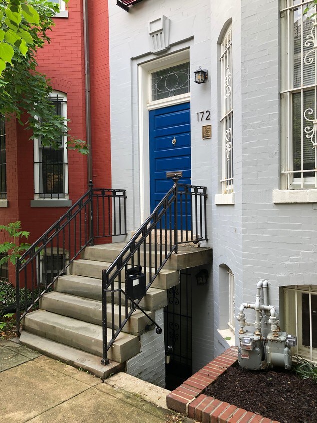 Primary Photo - 1722 Willard St NW