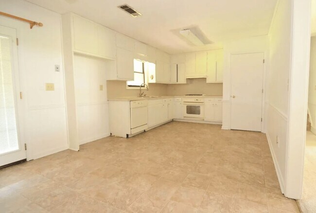 Foto del edificio - 1495 Haynes Ct SW