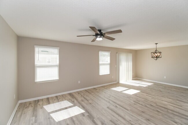 Foto del edificio - 2283 Pebble Point Dr