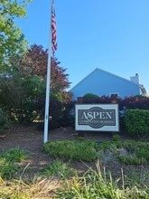 Building Photo - 2307 Aspen Dr