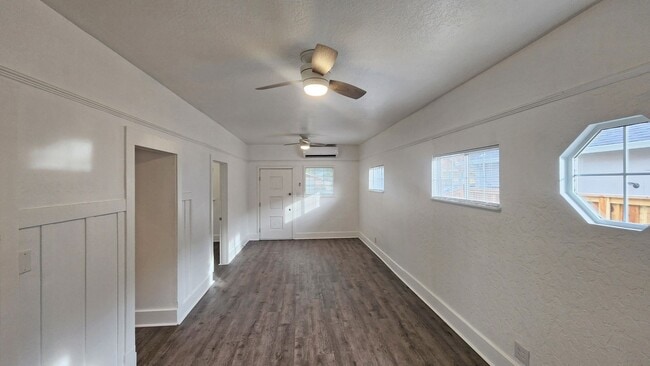 Building Photo - 2810 43rd St