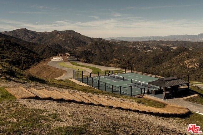 Foto del edificio - 265 Westlake Blvd